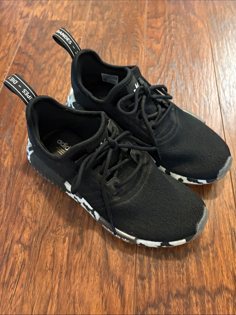 Adidas nmd R1 youth running shoes